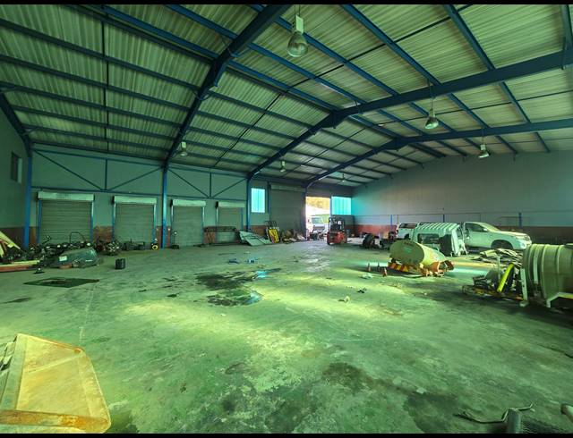 1,900M² FACTORY TO LET IN MOREHILL